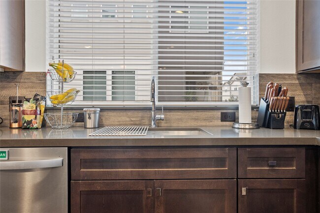 Building Photo - 317 Eado Park Cir