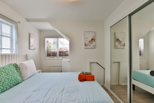 Bedroom 2 or office - 3110 Highland Ave