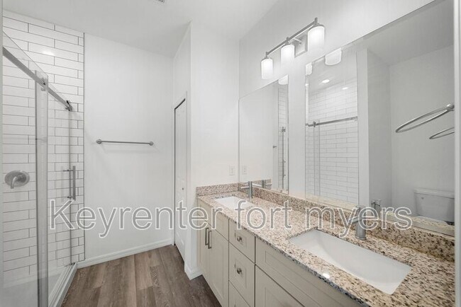 Building Photo - 26483 Sandhill Blvd