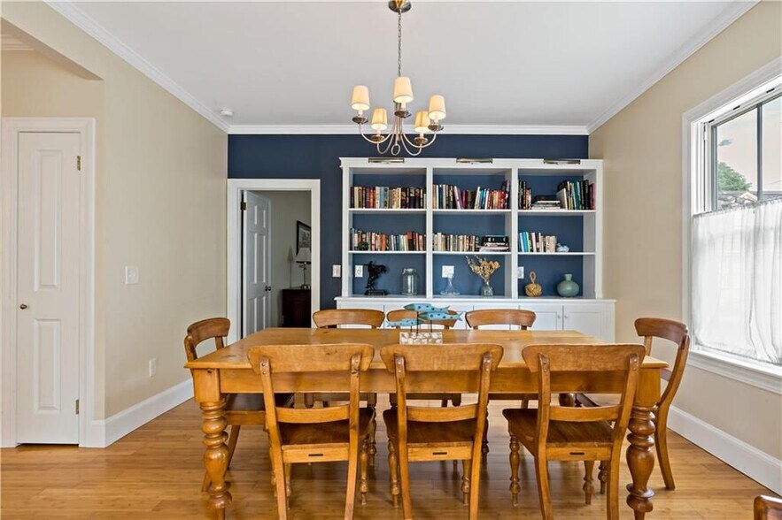 Building Photo - 6 Gladding Ct