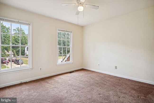 Building Photo - 18862 Crossroads Ct