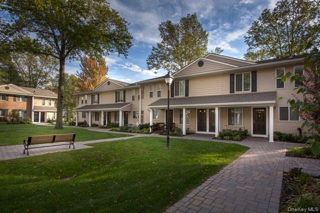 Building Photo - 22 Country Club Dr