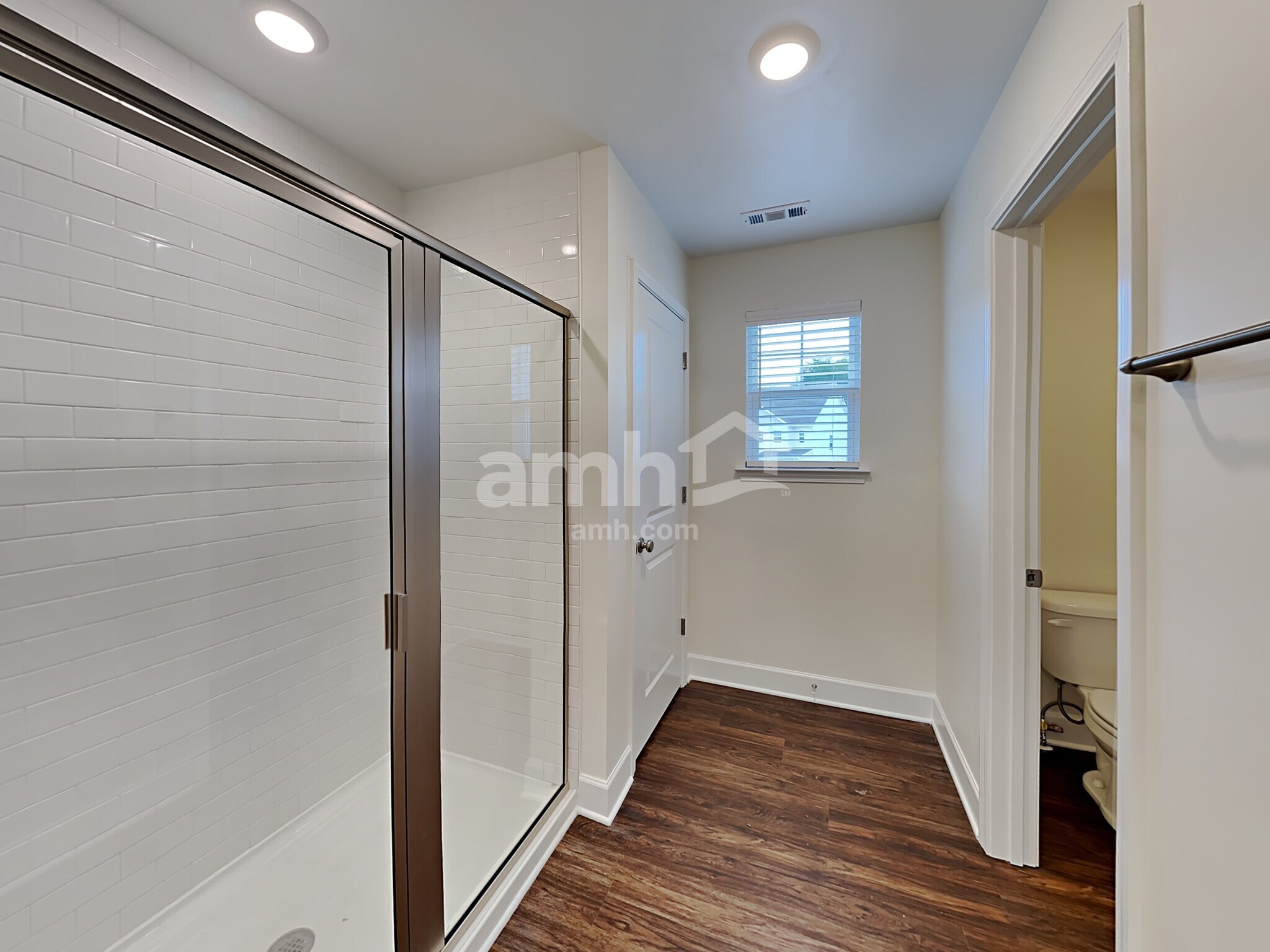 Building Photo - 3105 Esquire Dr
