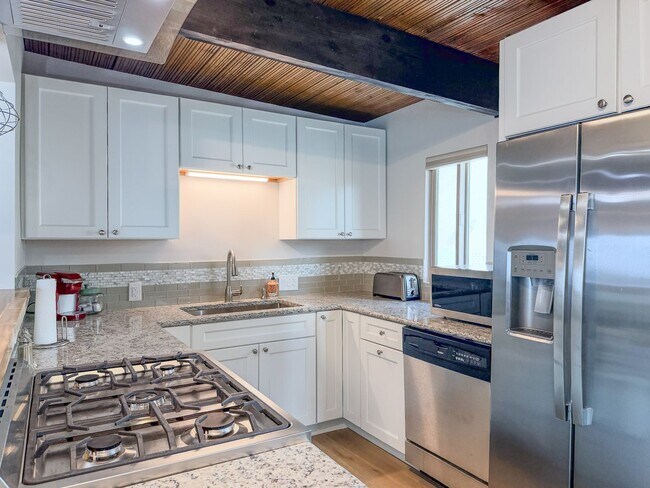 Building Photo - 1327D - The Sea Bum Sanctuary | 2 Bed 2 Ba...