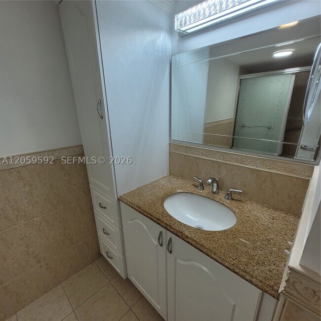 Building Photo - 1114 NW 124th Ct