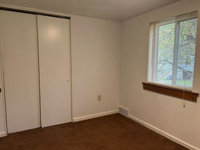 Building Photo - 3589 Bull Creek Rd