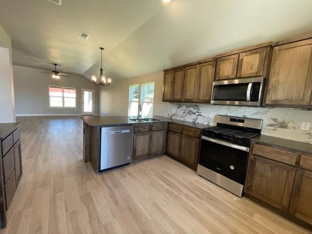 Building Photo - 382 Park Ln