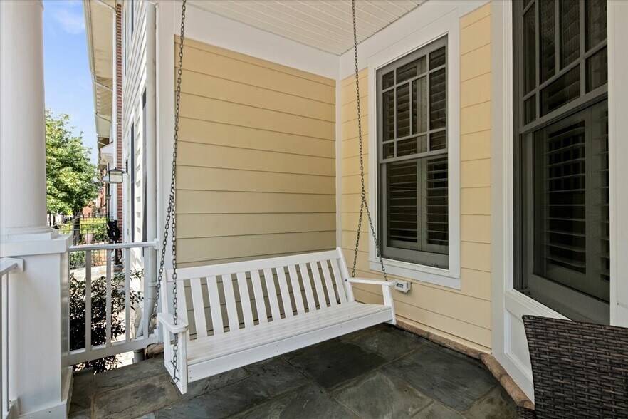 Building Photo - 2863 11th St N