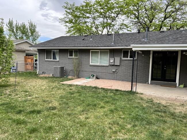 Building Photo - Beautiful home in the East Gate Neighborhood!