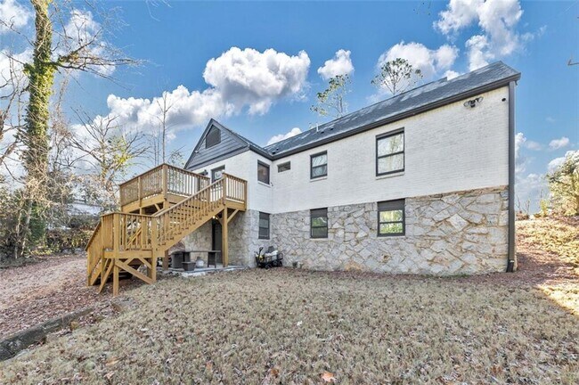 Building Photo - 1571 Blvd Lorraine SW
