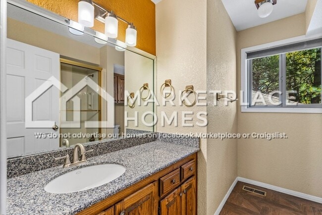 Building Photo - 2155 N Rio De Flag Dr