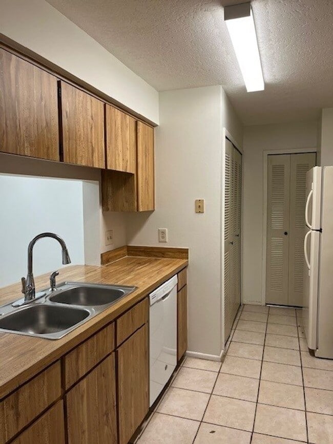 Building Photo - **Goldenrod Villas of Winter Park- 3/2 Vil...
