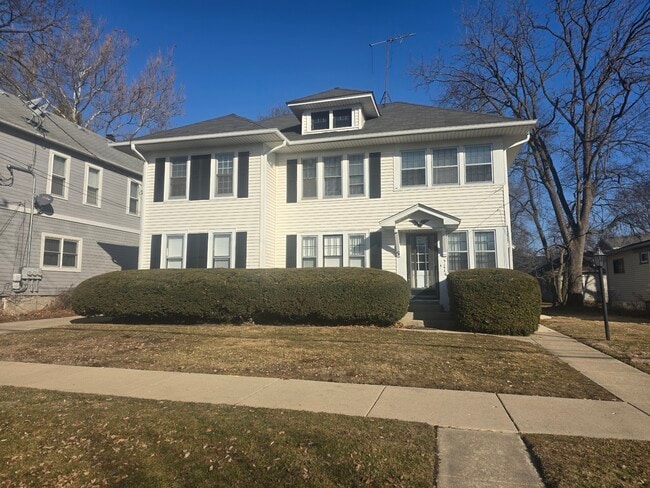 Building Photo - 515 Houston St