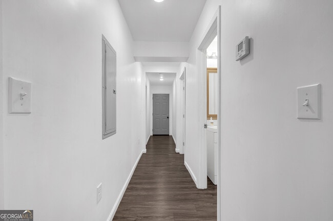 Building Photo - 2533 Godfrey Dr NW
