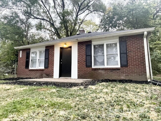 Primary Photo - 3999 N Irwin Ave