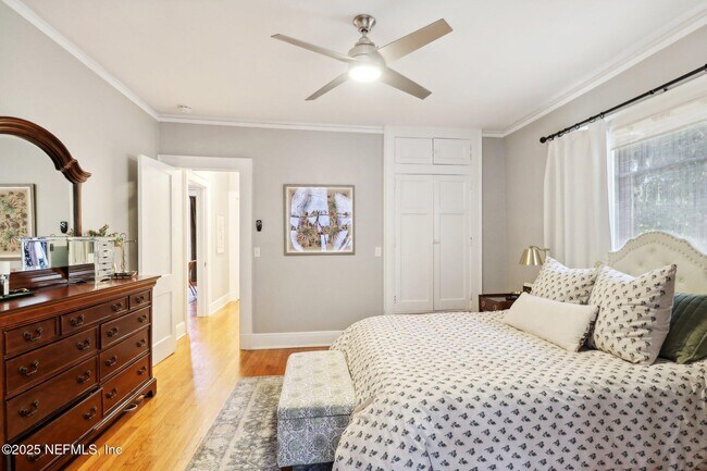 Building Photo - 2160 Forbes St