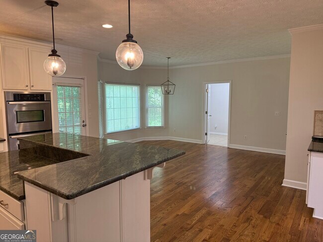 Building Photo - 455 Waterway Dr SW