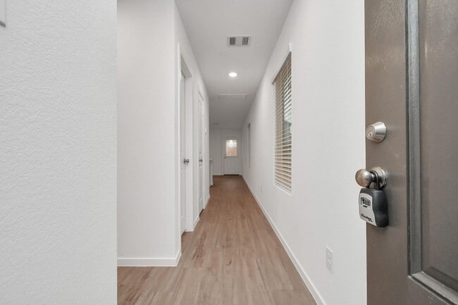 Building Photo - 18710 Gissi Dr