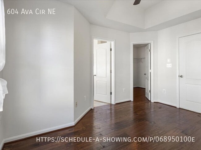 Building Photo - 604 Ava Cir NE