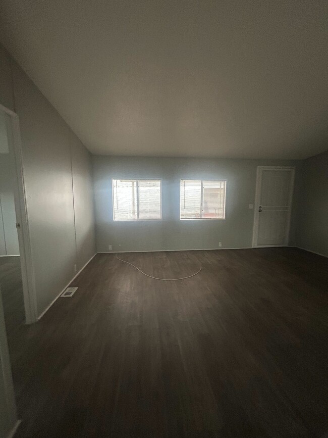 Building Photo - 3601 E Wyoming Ave