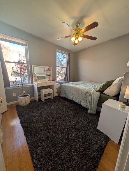 Building Photo - 4219 Ridge Ave