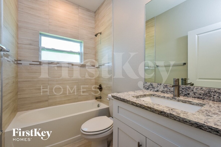 Building Photo - 505 NW 26th Terrace