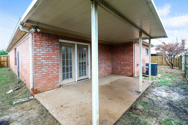 Building Photo - 6842 Theda Cove