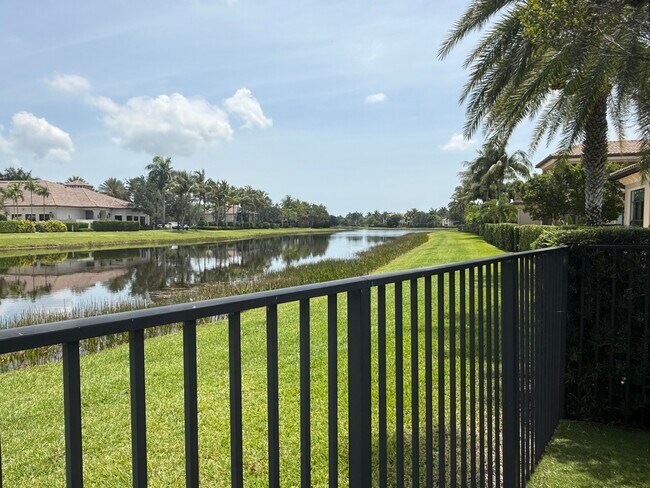 Building Photo - 16786 Crown Bridge Dr
