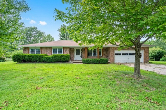 Building Photo - 3 Bedroom 2 Bathroom Springfield, MO