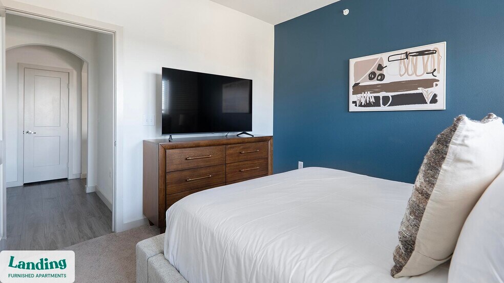 Building Photo - 2825 Main St