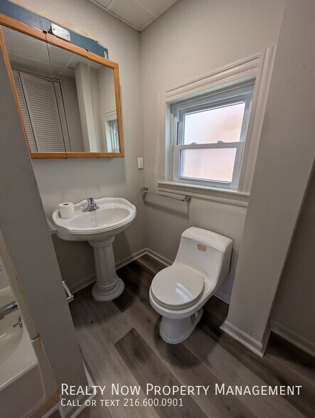 Building Photo - 7501 Berry Ave