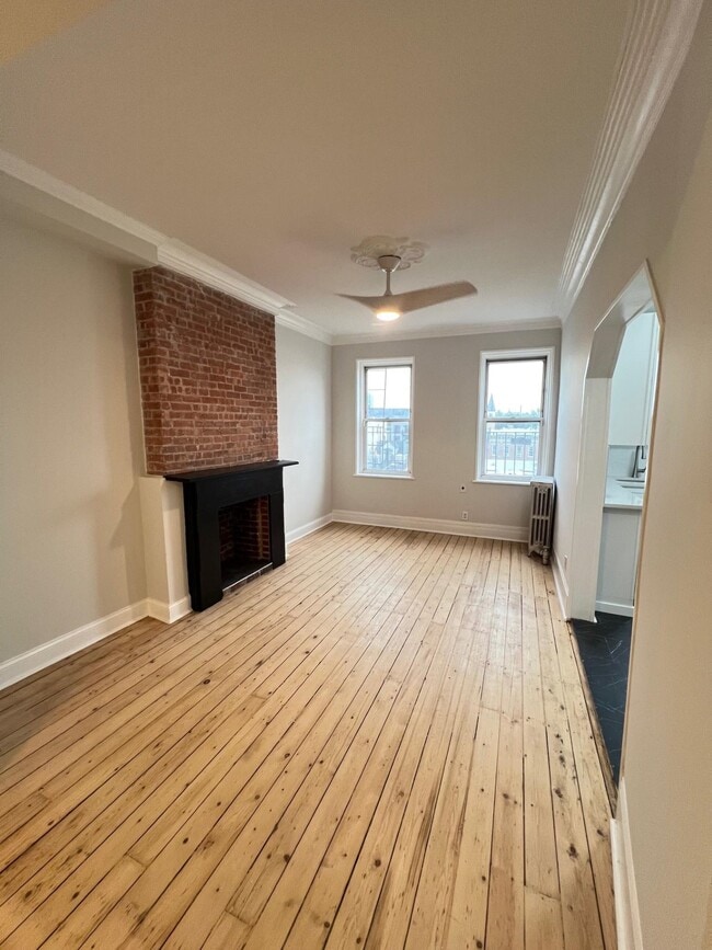 Primary Photo - 343 Pavonia Ave