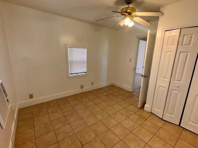 Building Photo - 2330 S Ferncreek Ave