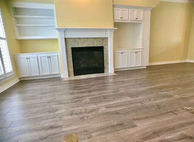 Building Photo - 2104 Bancroft Ln