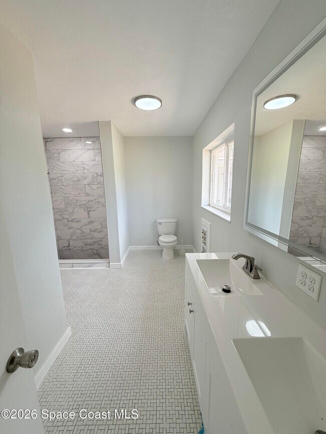 Building Photo - 100 Tampa Ave