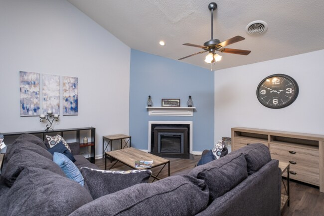 Building Photo - 3911 Water Oak Dr