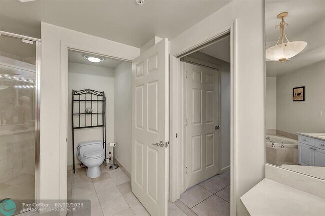 Building Photo - 6051 N Ocean Dr