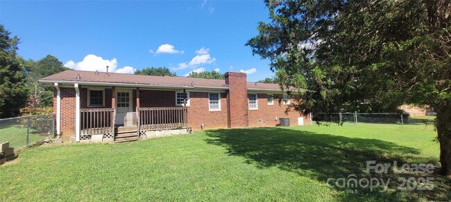Building Photo - 192 Sigmon Rd