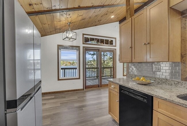 Building Photo - 23 Laurie Ln