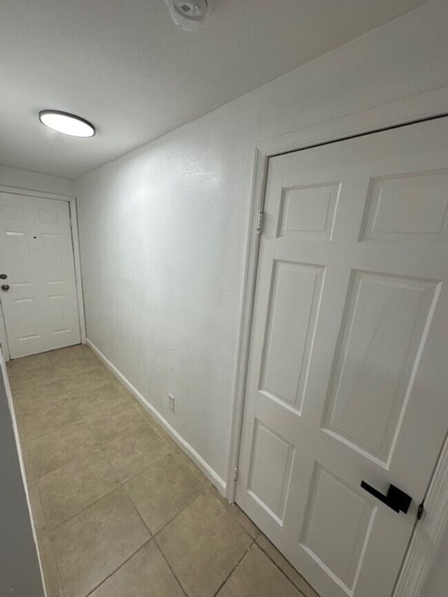 Building Photo - JP - Early