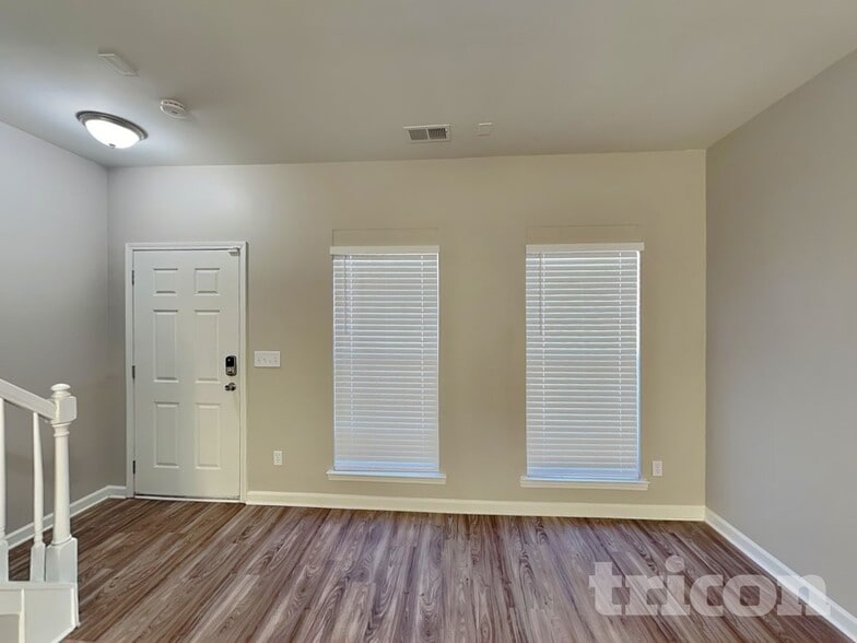 Building Photo - 1330 Nadies Ct