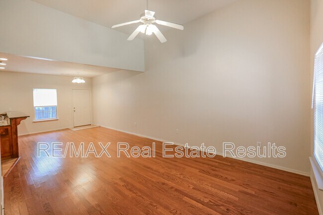 Building Photo - 3600 SW Deerfield Blvd