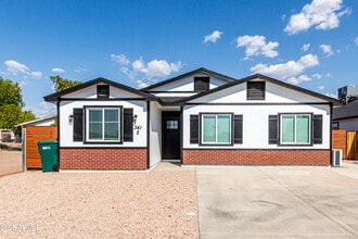 Building Photo - 1934 E Carver Dr