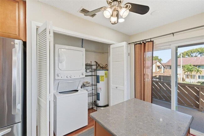 Building Photo - 4440 Pelorus Dr