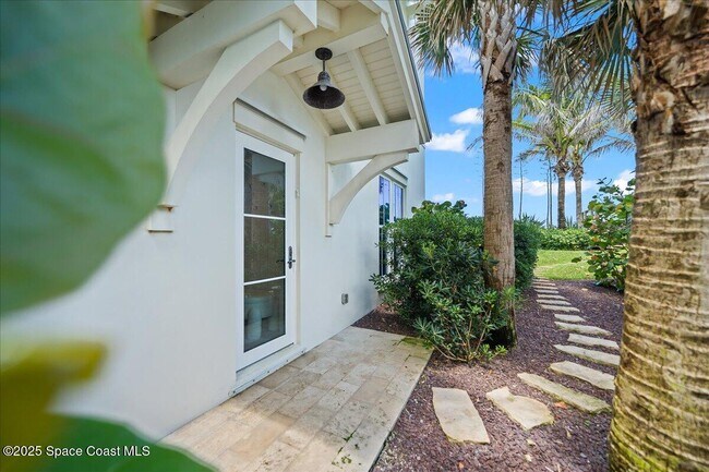 Building Photo - 5525 Jimmy Buffett Mem Hwy