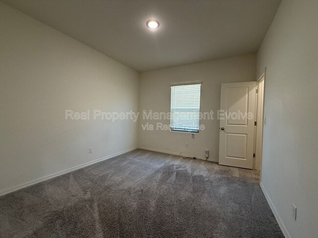 Building Photo - 4710 N 194th Dr