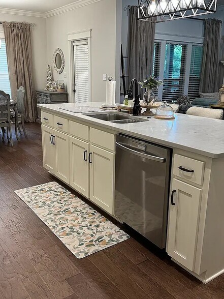 Building Photo - 613 Sharpsburg Ave