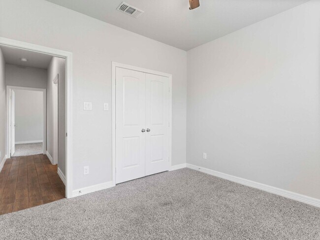 Building Photo - 244 Mossy Meadow Dr