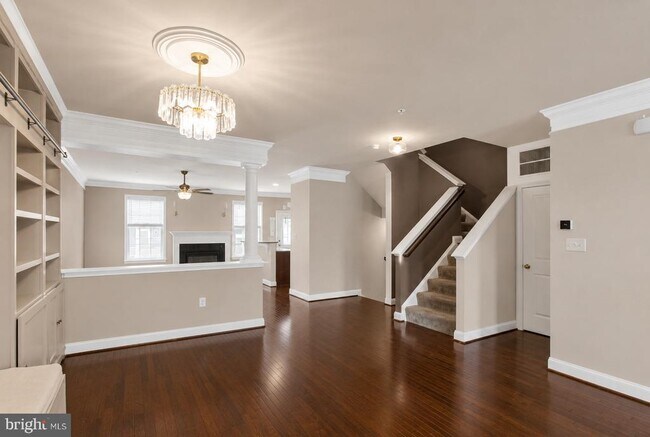 Building Photo - 703 Skippers Ln