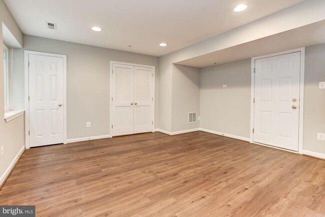 Building Photo - 7041 Water Oak Rd